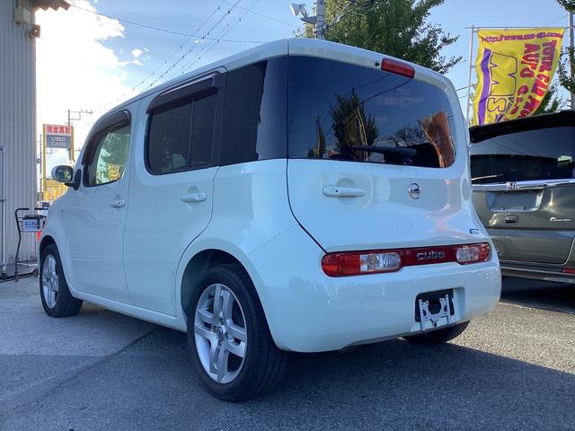 キューブ １５Ｇ　ナビ　バックカメラ　キーレス　ワンセグ　ガラスルーフ　車検整備付（9枚目）