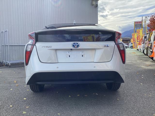 プリウス Ａ　車検整備　ナビ　バックカメラ　ＥＴＣ　フルセグ（6枚目）