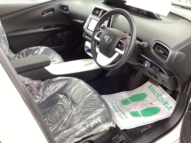 プリウス Ａ　車検整備　ナビ　バックカメラ　ＥＴＣ　フルセグ（16枚目）