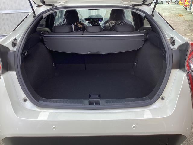 プリウス Ａ　車検整備　ナビ　バックカメラ　ＥＴＣ　フルセグ（18枚目）