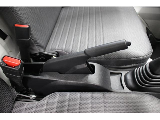 サンバートラック ＴＢ　５速マニュアル　４ＷＤ（21枚目）