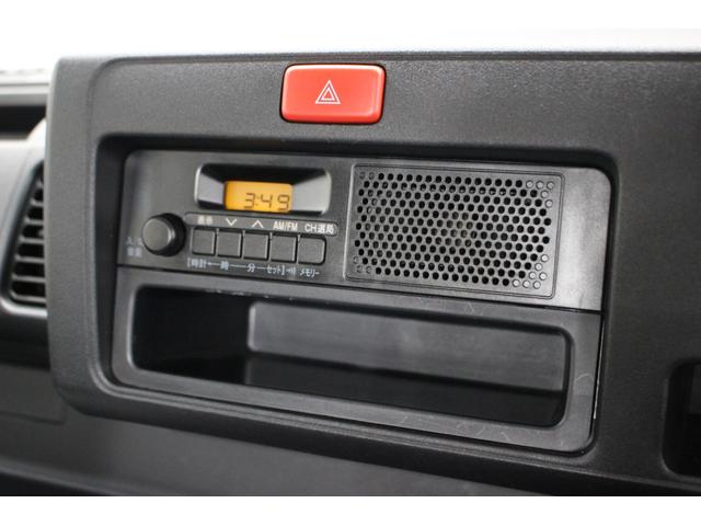 サンバートラック ＴＢ　５速マニュアル　４ＷＤ（24枚目）