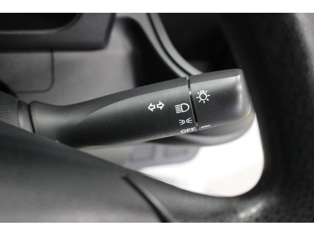 サンバートラック ＴＢ　５速マニュアル　４ＷＤ（28枚目）