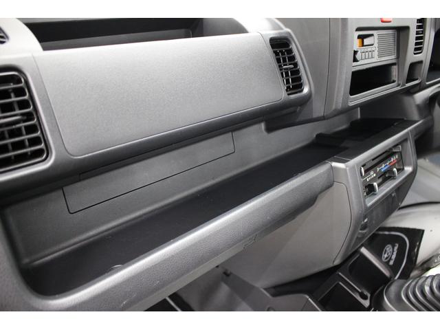 サンバートラック ＴＢ　５速マニュアル　４ＷＤ（33枚目）