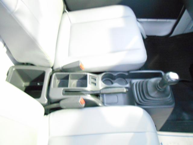 TC 4WD 5速 エアコン パワステ パワステ付 AC エアバッグ パートタイム4WD 荷台ゴムマット ゲートプロテクター 三方開(17枚目)
