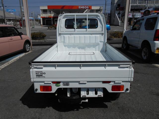 DX 5速マニュアル 走行28100Km台 車検整備付 ゲートプロテクター エアコン パワステ 三方開 鳥居アングル CDプレーヤー 安全ボディ 運転席エアバッグ USB入力端子 修復歴無し(3枚目)