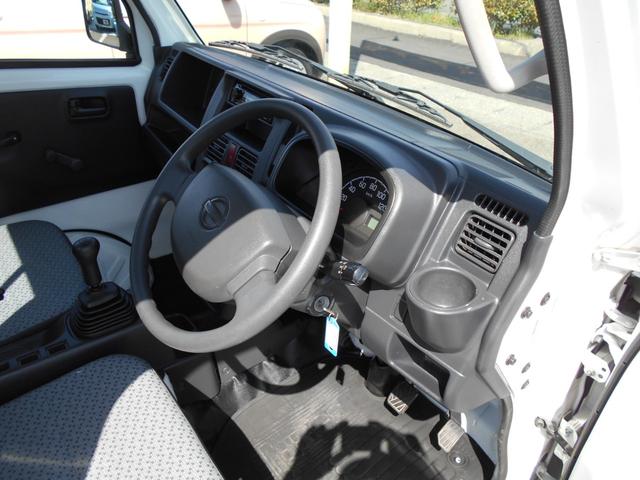 DX 5速マニュアル 走行28100Km台 車検整備付 ゲートプロテクター エアコン パワステ 三方開 鳥居アングル CDプレーヤー 安全ボディ 運転席エアバッグ USB入力端子 修復歴無し(13枚目)