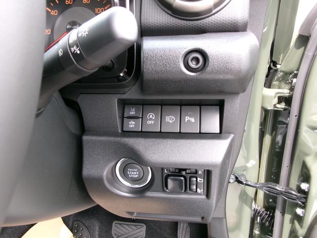 ジムニー ＸＣ　４ＷＤ　ターボ　届出済未使用車　禁煙車　クルーズコントロール　クリアランスソナ－　ＬＥＤヘッドライト　オートライト　シ－トヒ－タ－　アイドリングストップ付　イモビライザー　スマートキー　アルミ（19枚目）
