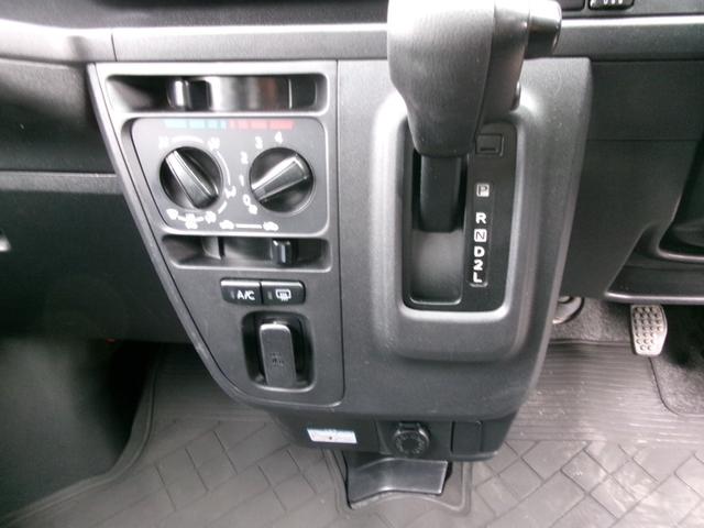 ハイゼットカーゴ クルーズＳＡＩＩＩ　４ＷＤ　ＡＴ　衝突軽減ブレーキ　踏み間違い防止装置　ディスプレイディオＣＤ－ＤＶＤ（16枚目）