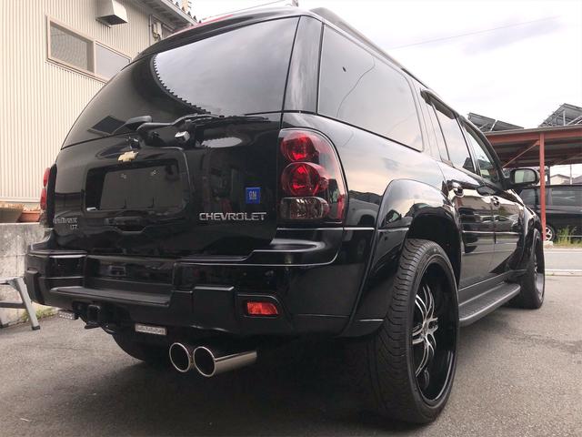 EXT LTZ 後期モデル上級グレード V8ボーテックエンジン 5.3L ロングボディー3列シート 24インチアルミ オーバーフェンダー フルカスタム 1ナンバー(18枚目)