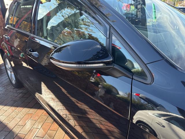 ゴルフ TSIコンフォートラインブルーモーションテクノロジー メモリーナビ バックカメラ フルセグ ETC アダプティブクルーズコントロール アイドリングストップ レーンアシスト 純正16インチアルミ フロントフォグランプ マルチファンクションステアリング(5枚目)