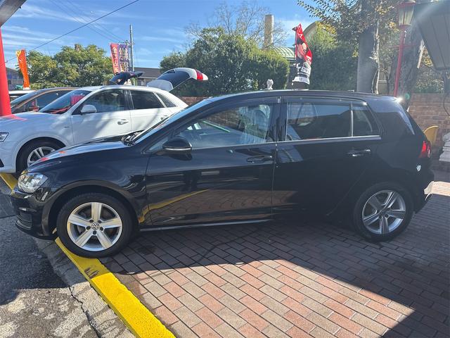 ゴルフ TSIコンフォートラインブルーモーションテクノロジー メモリーナビ バックカメラ フルセグ ETC アダプティブクルーズコントロール アイドリングストップ レーンアシスト 純正16インチアルミ フロントフォグランプ マルチファンクションステアリング(8枚目)