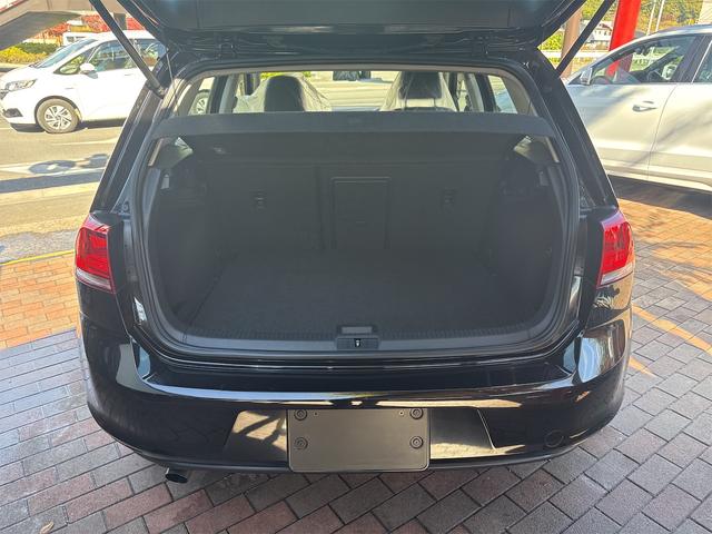 ゴルフ TSIコンフォートラインブルーモーションテクノロジー メモリーナビ バックカメラ フルセグ ETC アダプティブクルーズコントロール アイドリングストップ レーンアシスト 純正16インチアルミ フロントフォグランプ マルチファンクションステアリング(11枚目)