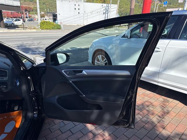 ゴルフ TSIコンフォートラインブルーモーションテクノロジー メモリーナビ バックカメラ フルセグ ETC アダプティブクルーズコントロール アイドリングストップ レーンアシスト 純正16インチアルミ フロントフォグランプ マルチファンクションステアリング(16枚目)