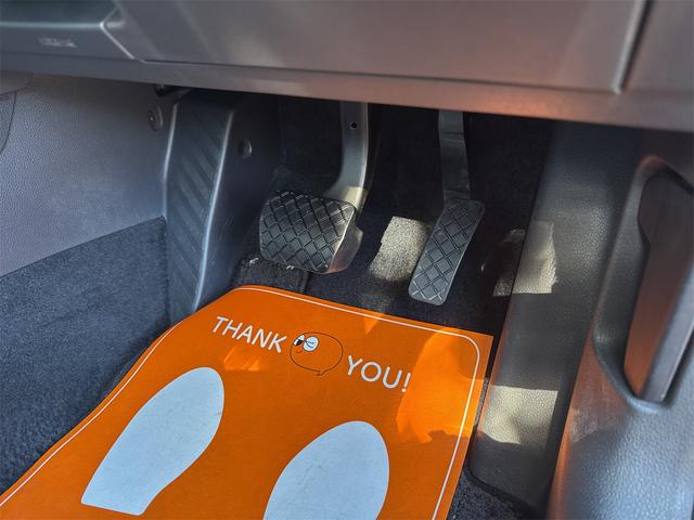 ゴルフ TSIコンフォートラインブルーモーションテクノロジー メモリーナビ バックカメラ フルセグ ETC アダプティブクルーズコントロール アイドリングストップ レーンアシスト 純正16インチアルミ フロントフォグランプ マルチファンクションステアリング(18枚目)