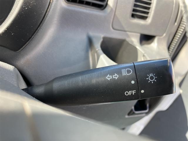 ハイゼットカーゴ スペシャル オートマ 両側スライドドア エアコン パワーステアリング 運転席・助手席エアバッグ ドアバイザー ラジオ シガーライター 衝突安全ボディ 走行距離7.4万キロ 車検整備付き 修復歴無し ホワイト(32枚目)