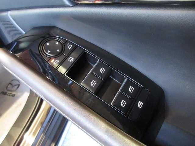 ＣＸ－３０ ２．０　２０Ｓ　Ｌパッケージ　白革内装　ナビＥＴＣ　純正２カメドラレコ　シー（7枚目）