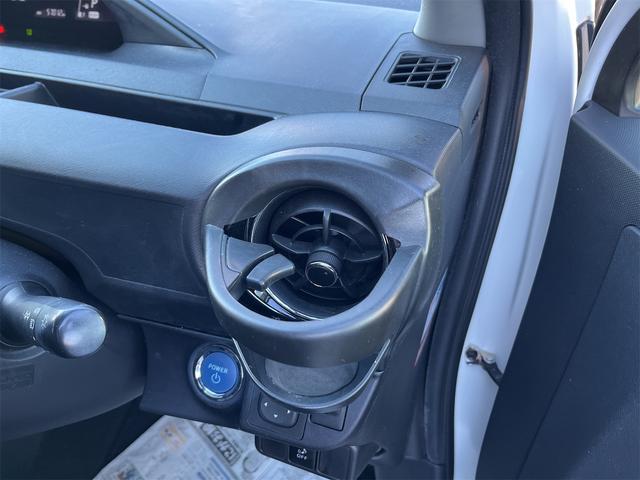 アクア Ｇ　ナビ・ＴＶ　Ｂｌｕｅｔｏｏｔｈ　ＥＴＣ車載器　オートクルーズコントロール　アイドリングストップ　オートライト　電動格納ミラー　スマートキー　プッシュスタート　ドアバイザー　衝突安全ボディー（33枚目）