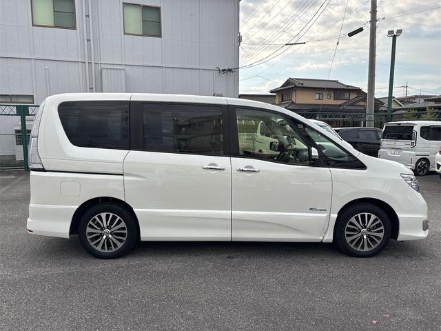 セレナ ハイウェイスター Vセレ+セーフティ SHV Aセフ ナビ・TV ETC車載器 Bluetooth 両側電動スライドドア アラウンドビューモニター LED 三列シート 後席モニター アイドリングストップ 電動格納ミラー 衝突安全ボディー 盗難防止システム(11枚目)