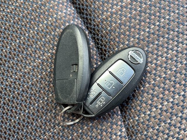 セレナ ハイウェイスター Vセレ+セーフティ SHV Aセフ ナビ・TV ETC車載器 Bluetooth 両側電動スライドドア アラウンドビューモニター LED 三列シート 後席モニター アイドリングストップ 電動格納ミラー 衝突安全ボディー 盗難防止システム(41枚目)