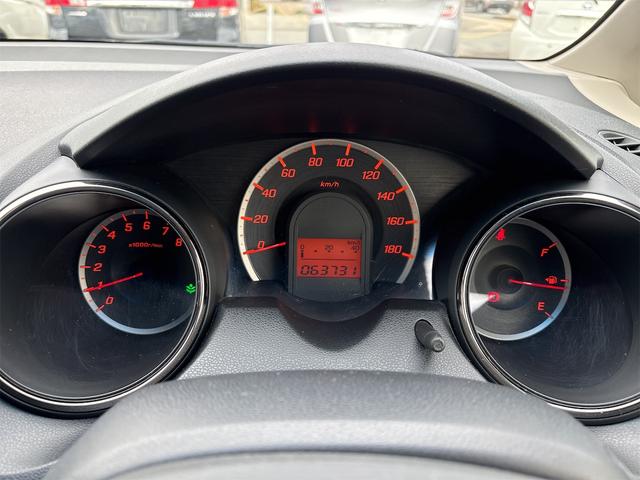 フィット １３Ｇ・スマートセレクション　ファインスタイル　ナビ・ＴＶ　Ｂｌｕｅｔｏｏｔｈ　ＥＴＣ車載器　バックカメラ　ＨＩＤヘッドライト　オートライト　フルフラット　スマートキー　ドアバイザー　ウインカーミラー　衝突安全ボディ　盗難防止システム（33枚目）