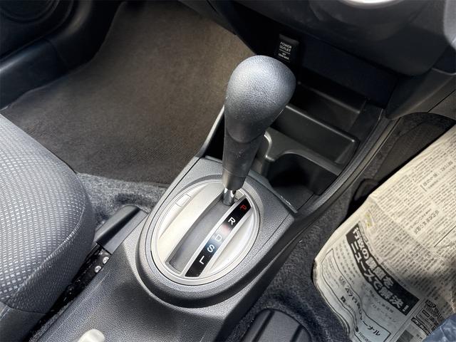 フィット １３Ｇ・スマートセレクション　ファインスタイル　ナビ・ＴＶ　Ｂｌｕｅｔｏｏｔｈ　ＥＴＣ車載器　バックカメラ　ＨＩＤヘッドライト　オートライト　フルフラット　スマートキー　ドアバイザー　ウインカーミラー　衝突安全ボディ　盗難防止システム（46枚目）