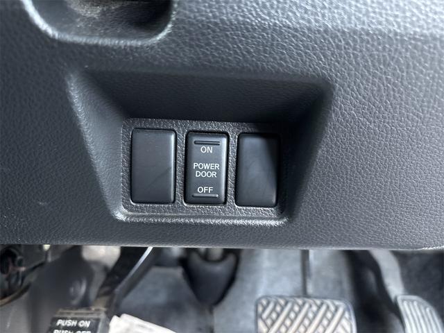 セレナ ハイウェイスター　Ｓ－ハイブリッド　両側電動スライドドア　ナビ・ＴＶ　Ｂｌｕｅｔｏｏｔｈ　ＥＴＣ車載器　バックカメラ　アイドリングストップ　三列シート　後席モニター　オートクルーズコントロール　衝突安全ボディー　盗難防止システム（39枚目）