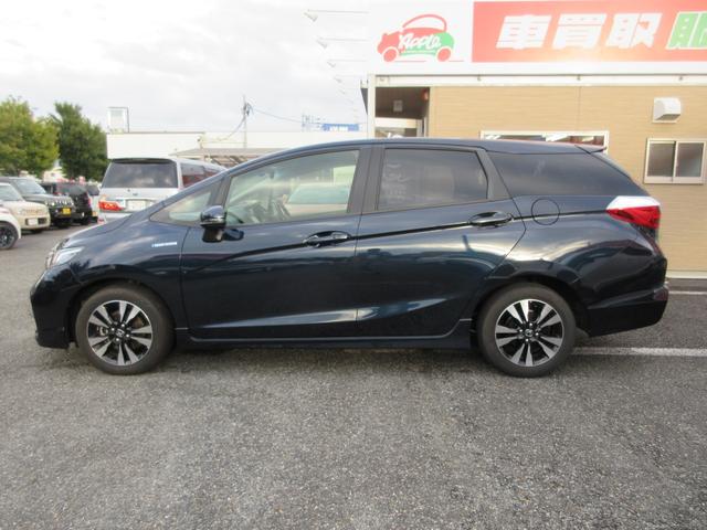 シャトル ハイブリッドX ホンダセンシング 1年走行無制限保証 除菌シートクリーニング 純正8インチナビ バックカメラ フルセグTV Bluetooth DVDビデオ LEDヘッドライト アダプティブクルーズ シートヒーター プッシュスタート(3枚目)