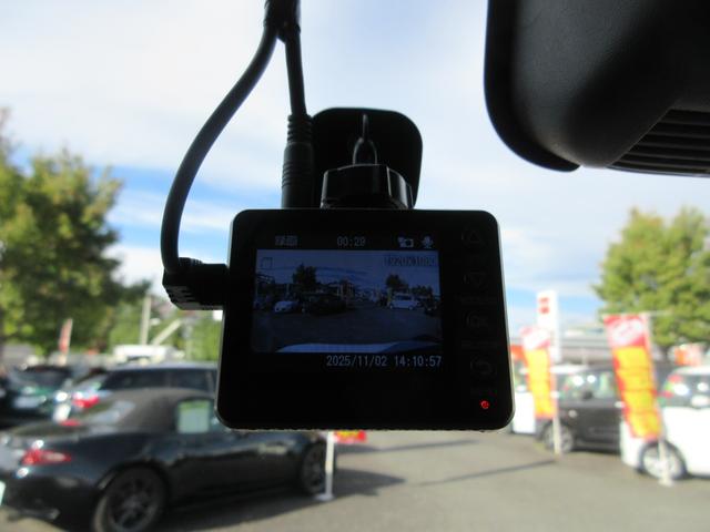 スペーシアカスタム ハイブリッドＸＳターボ　１年走行無制限保証　除菌シートクリーニング　デュアルカメラブレーキサポート　ナビ　Ｂｌｕｅｔｏｏｔｈ　地デジ　両側パワースライドドア　ＬＥＤライト　ハーフレザーシート　ドラレコ　ＥＴＣ　スマートキー（20枚目）