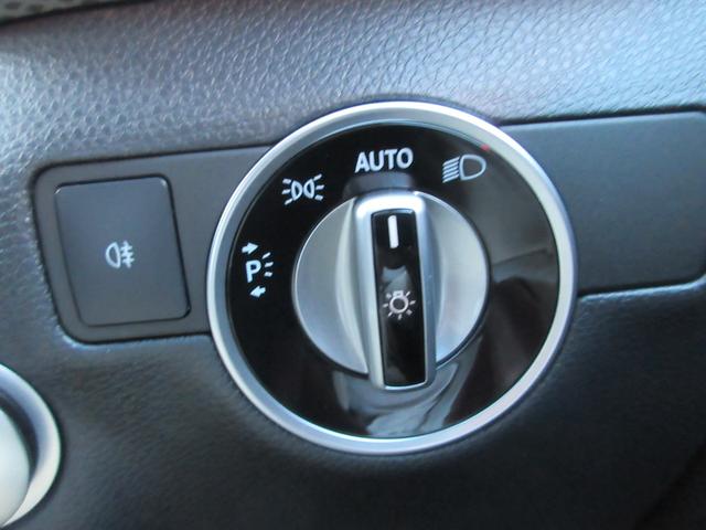 Bクラス B180 除菌シートクリーニング メーカーナビ バックカメラ フルセグTV Bluetooth 黒革シート シートヒーター パワーシート サンルーフ LEDライト ETC 純正17インチアルミ キーレスゴー(18枚目)