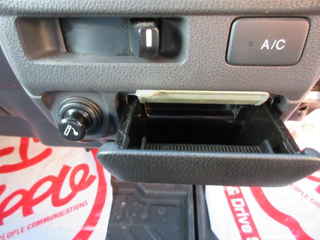 アクティトラック SDX 1年走行無制限保証 除菌シートクリーニング パワステ エアコン エアバック 荷台ライト フォグライト 5速マニュアル車 社外12インチアルミホイール ETC(17枚目)