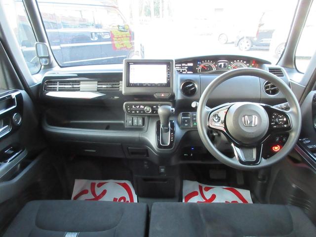 Ｎ－ＢＯＸカスタム Ｌ　ホンダセンシング　１年走行無制限保証　除菌シートクリーニング　ナビ　バックカメラ　フルセグＴＶ　Ｂｌｕｅｔｏｏｔｈ　ＤＶＤビデオ　両側パワースライドドア　ＬＥＤライト　シートヒーター　プッシュスタート（10枚目）