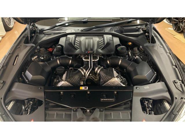 Ｍ６ Ｍ６　４．４Ｌ　Ｖ８ツインパワーターボ　新品Ｈ＆Ｒダウンサス・新品ＢＭＷ専用鍛造２１ＡＷ・新品ヨコハマアドバンタイヤ・新品ｔｐｉホイールスペーサー・新品カーボンディフューザー＆カーボンマフラーエンド＆カーボンフロントリップ＆サイドスカート（26枚目）