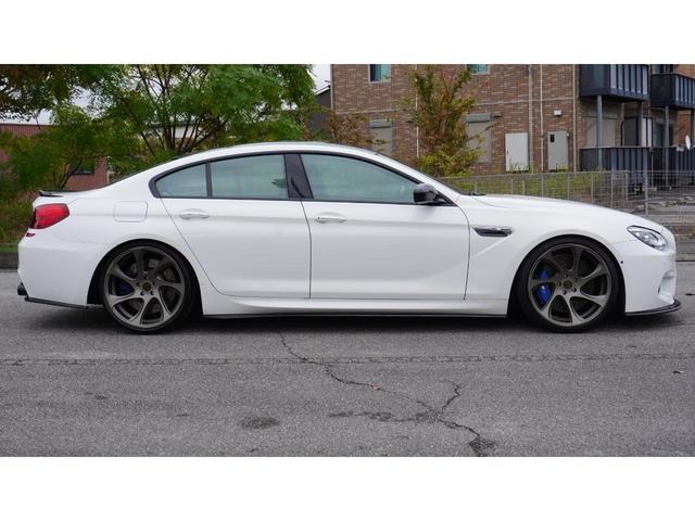 BMW M6 グランクーペ4.4L V8 Mツインパワーターボ BMW M6 グランクーペ4.4L V8 Mツインパワーターボ
