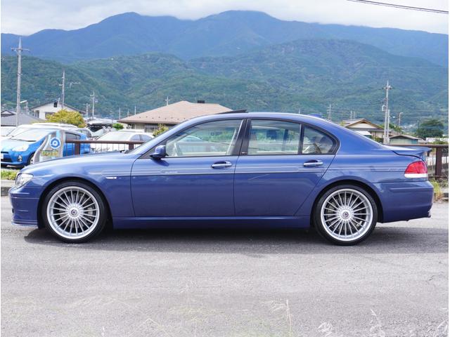 Ｂ７ スーパーチャージ　後期モデル　左ハンドル　アンドロイドナビ・フロント＆バックカメラ・専用２１ＡＷ・アルピナデコライン・専用スポイラー・アルピナメープルウッドインテリア・ＬＡＶＡＬＩＮＡレザー・アルカンターラルーフ・スウィッチトロニック（5枚目）