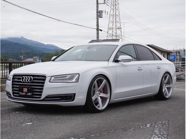 A8 3.0TFSIクワトロ  V6スーパーチャージャー VOSSEN CV3-R 22AW・ロワリングキット・レッドブレーキキャリパー・BOSEサウンド・ヘッドレストモニター・純正ナビ・地デジ・全周囲カメラ・アクティブクルーズコントロール・LEDヘッド(4枚目)