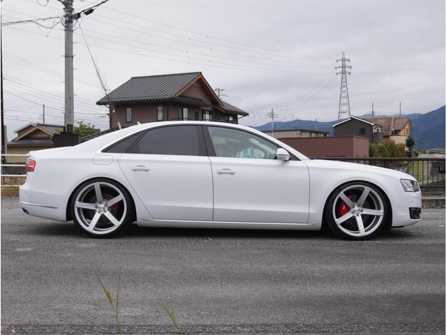 A8 3.0TFSIクワトロ  V6スーパーチャージャー VOSSEN CV3-R 22AW・ロワリングキット・レッドブレーキキャリパー・BOSEサウンド・ヘッドレストモニター・純正ナビ・地デジ・全周囲カメラ・アクティブクルーズコントロール・LEDヘッド(9枚目)