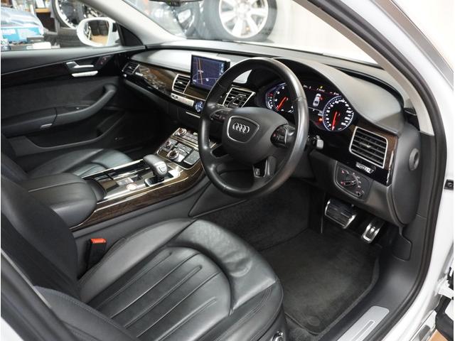 A8 3.0TFSIクワトロ  V6スーパーチャージャー VOSSEN CV3-R 22AW・ロワリングキット・レッドブレーキキャリパー・BOSEサウンド・ヘッドレストモニター・純正ナビ・地デジ・全周囲カメラ・アクティブクルーズコントロール・LEDヘッド(25枚目)