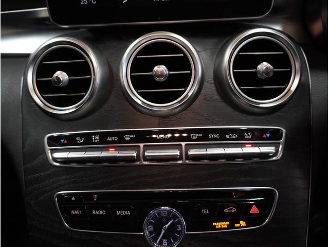 Ｃクラスステーションワゴン Ｃ２００　ステーションワゴン　スポーツ　レーダーセーフティＰＫＧ・ルーフ　ルーフレール　ドアミラー　カスタムブラックペイント・ＡＭＧ１８ＡＷ・ＬＥＤヘッド・エアサス・ヘッドアップディスプレイ・純正ＨＤＤナビ・地デジ・Ｂカメラ・純正ドラレコ（43枚目）