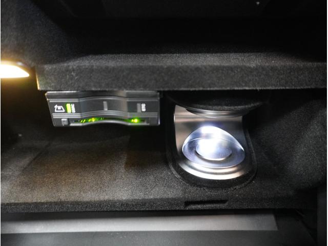 Ｃクラスステーションワゴン Ｃ２００　ステーションワゴン　スポーツ　レーダーセーフティＰＫＧ・ルーフ　ルーフレール　ドアミラー　カスタムブラックペイント・ＡＭＧ１８ＡＷ・ＬＥＤヘッド・エアサス・ヘッドアップディスプレイ・純正ＨＤＤナビ・地デジ・Ｂカメラ・純正ドラレコ（58枚目）