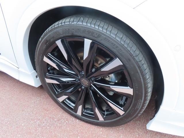 クラウンクロスオーバー ＲＳ　４ＷＤ　バックカメラ　フロントカメラ　オートクルーズコントロール　レーンアシスト　パワーシート　パークアシスト　衝突被害軽減システム　サンルーフ　ナビ　オートマチックハイビーム　ＬＥＤヘッドランプ（20枚目）