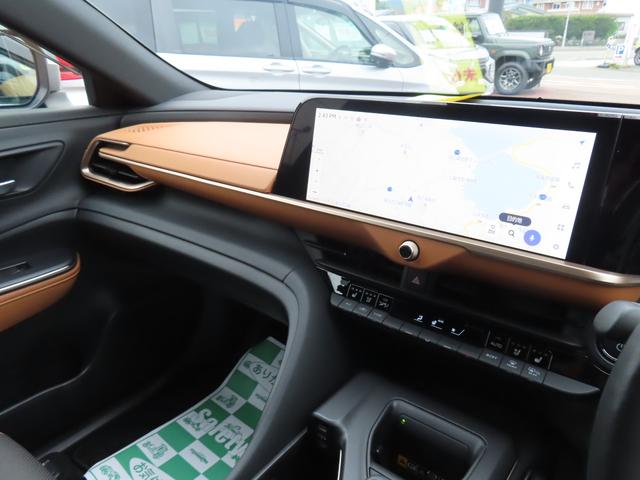 クラウンクロスオーバー ＲＳ　４ＷＤ　バックカメラ　フロントカメラ　オートクルーズコントロール　レーンアシスト　パワーシート　パークアシスト　衝突被害軽減システム　サンルーフ　ナビ　オートマチックハイビーム　ＬＥＤヘッドランプ（27枚目）