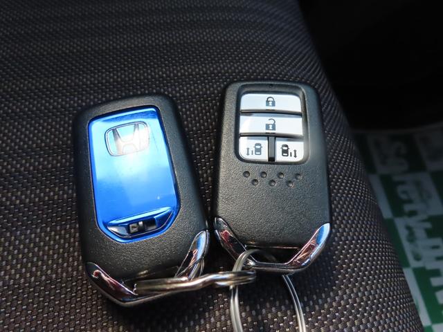 フリードハイブリッド ハイブリッド・Gホンダセンシング ETC バックカメラ ナビ オートクルーズコントロール レーンアシスト 衝突被害軽減システム 両側電動スライドドア オートライト 3列シート AT ESC エアコン パワーステアリング(17枚目)