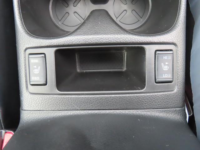 エクストレイル ２０Ｘ　ＥＴＣ　バックカメラ　ナビ　ＴＶ　オートライト　アルミホイール　スマートキー　アイドリングストップ　電動格納ミラー　シートヒーター　ＣＶＴ　盗難防止システム　衝突安全ボディ　ＣＤ　ＤＶＤ再生　ＵＳＢ（11枚目）