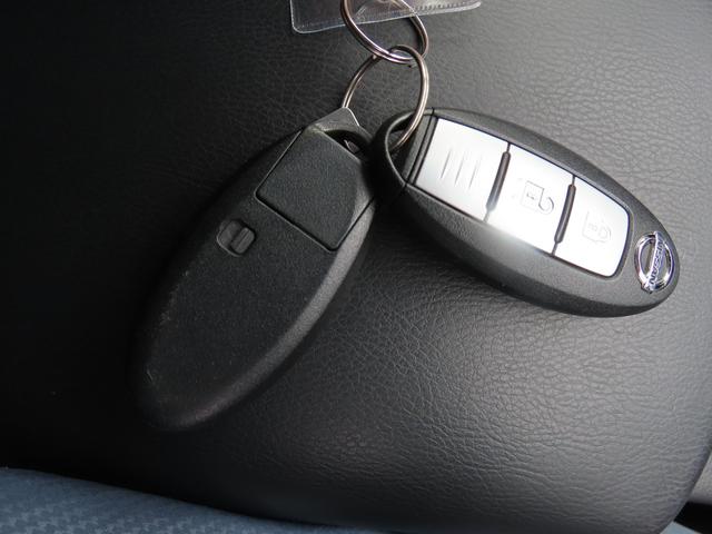 エクストレイル ２０Ｘ　ＥＴＣ　バックカメラ　ナビ　ＴＶ　オートライト　アルミホイール　スマートキー　アイドリングストップ　電動格納ミラー　シートヒーター　ＣＶＴ　盗難防止システム　衝突安全ボディ　ＣＤ　ＤＶＤ再生　ＵＳＢ（15枚目）