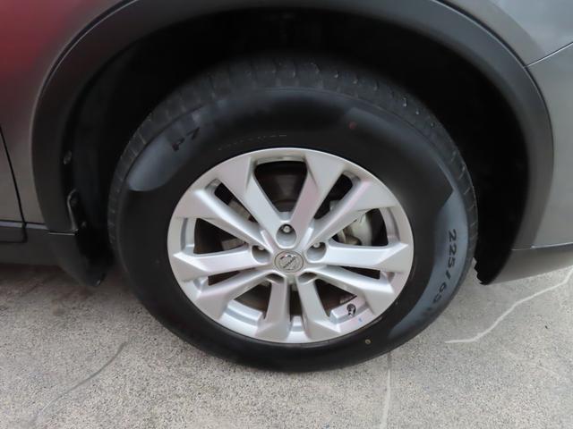 エクストレイル ２０Ｘ　ＥＴＣ　バックカメラ　ナビ　ＴＶ　オートライト　アルミホイール　スマートキー　アイドリングストップ　電動格納ミラー　シートヒーター　ＣＶＴ　盗難防止システム　衝突安全ボディ　ＣＤ　ＤＶＤ再生　ＵＳＢ（21枚目）