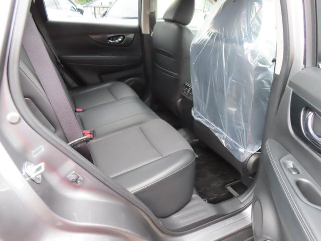 エクストレイル ２０Ｘ　ＥＴＣ　バックカメラ　ナビ　ＴＶ　オートライト　アルミホイール　スマートキー　アイドリングストップ　電動格納ミラー　シートヒーター　ＣＶＴ　盗難防止システム　衝突安全ボディ　ＣＤ　ＤＶＤ再生　ＵＳＢ（24枚目）