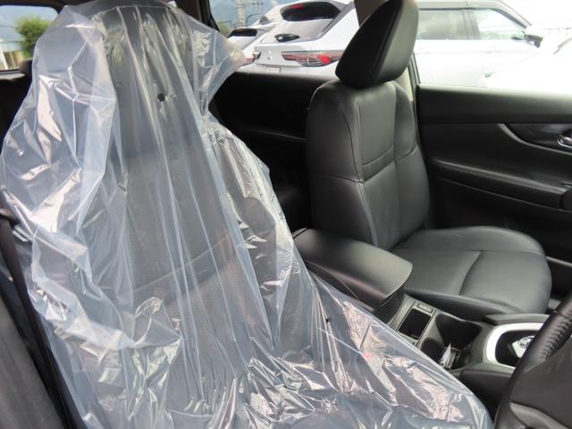 エクストレイル ２０Ｘ　ＥＴＣ　バックカメラ　ナビ　ＴＶ　オートライト　アルミホイール　スマートキー　アイドリングストップ　電動格納ミラー　シートヒーター　ＣＶＴ　盗難防止システム　衝突安全ボディ　ＣＤ　ＤＶＤ再生　ＵＳＢ（27枚目）