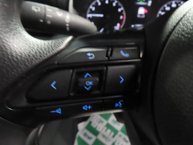 ヤリス Ｘ　ドライブレコーダー　バックカメラ　クリアランスソナー　レーンアシスト　衝突被害軽減システム　オートライト　スマートキー　ＣＶＴ　盗難防止システム　衝突安全ボディ　ＡＢＳ　ＥＳＣ　ＵＳＢ（7枚目）