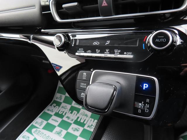 発進時や後退時に必ず操作するレバーです。操作のしやすさが肝になってきます。ぜひ一度体感してください。